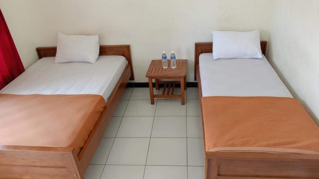 Hotel Tentrem Syariah Проболінґо Екстер'єр фото